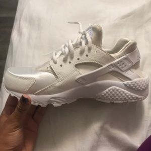Women’s AIR HUARACHE RUN